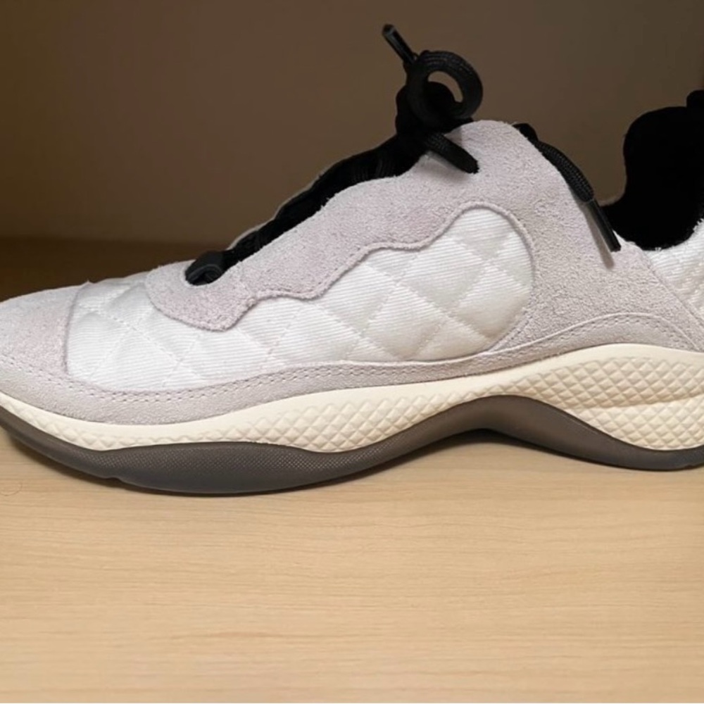 Chanel Women's White Sneakers - Picture 4 of 6